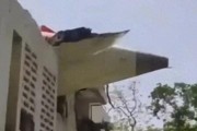 杭州印度一波音787客机坠毁机上242人、地面5名学生遇难！我驻印度使馆：机上无中国籍乘客